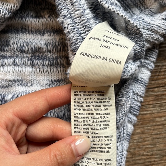 EUC Abercrombie & Fitch Shirt V-neck Knit Striped Tank Top - Picture 5 of 5